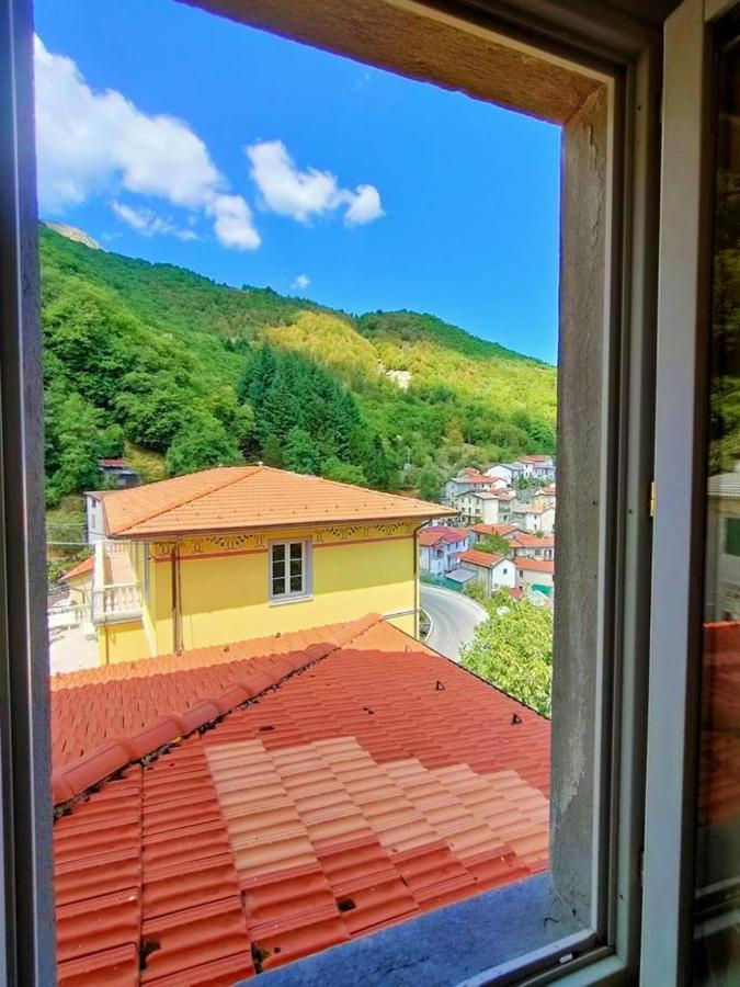 Hotel Palazzo Del Doma - Lake Vagli Vagli di Sotto Екстериор снимка
